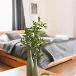 Wellness & Minipivovar Knezinek 3* تشيسكي بوديوفيتسه