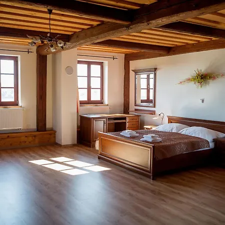 Resort Wellness & Minipivovar Knezinek 3*