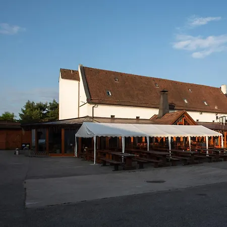 Resort Wellness & Minipivovar Knezinek