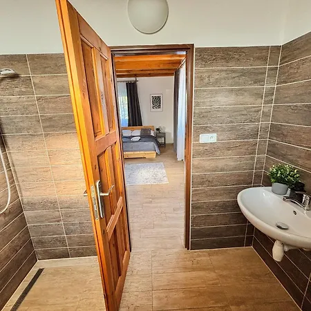 Wellness Hotel & Minipivovar Knezinek Resort 3*