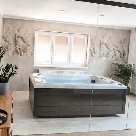 Wellness Hotel & Minipivovar Knezinek 3*