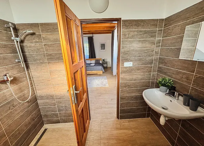 Wellness & Minipivovar Knezinek אתר נופש 3*