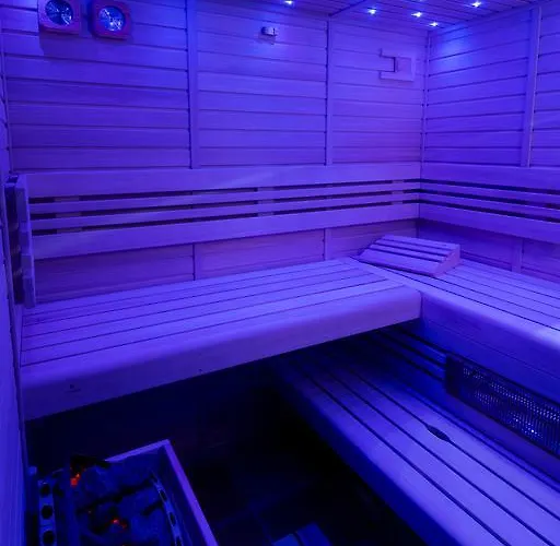 Wellness & Minipivovar Knezinek 3* 체스케부데요비체